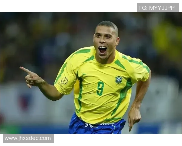 从辉煌到落魄最惨退役球员的悲惨人生与足球明星的对比分析 从辉煌到落魄最惨退役球员的悲惨人生与足球明星的对比分析